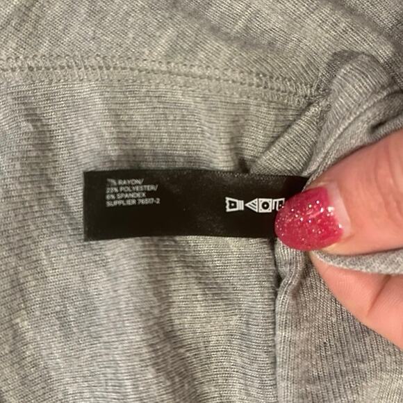 Ambrielle Soft Gray Lounge / Sleep Top Sz. XXL - Picture 4 of 4